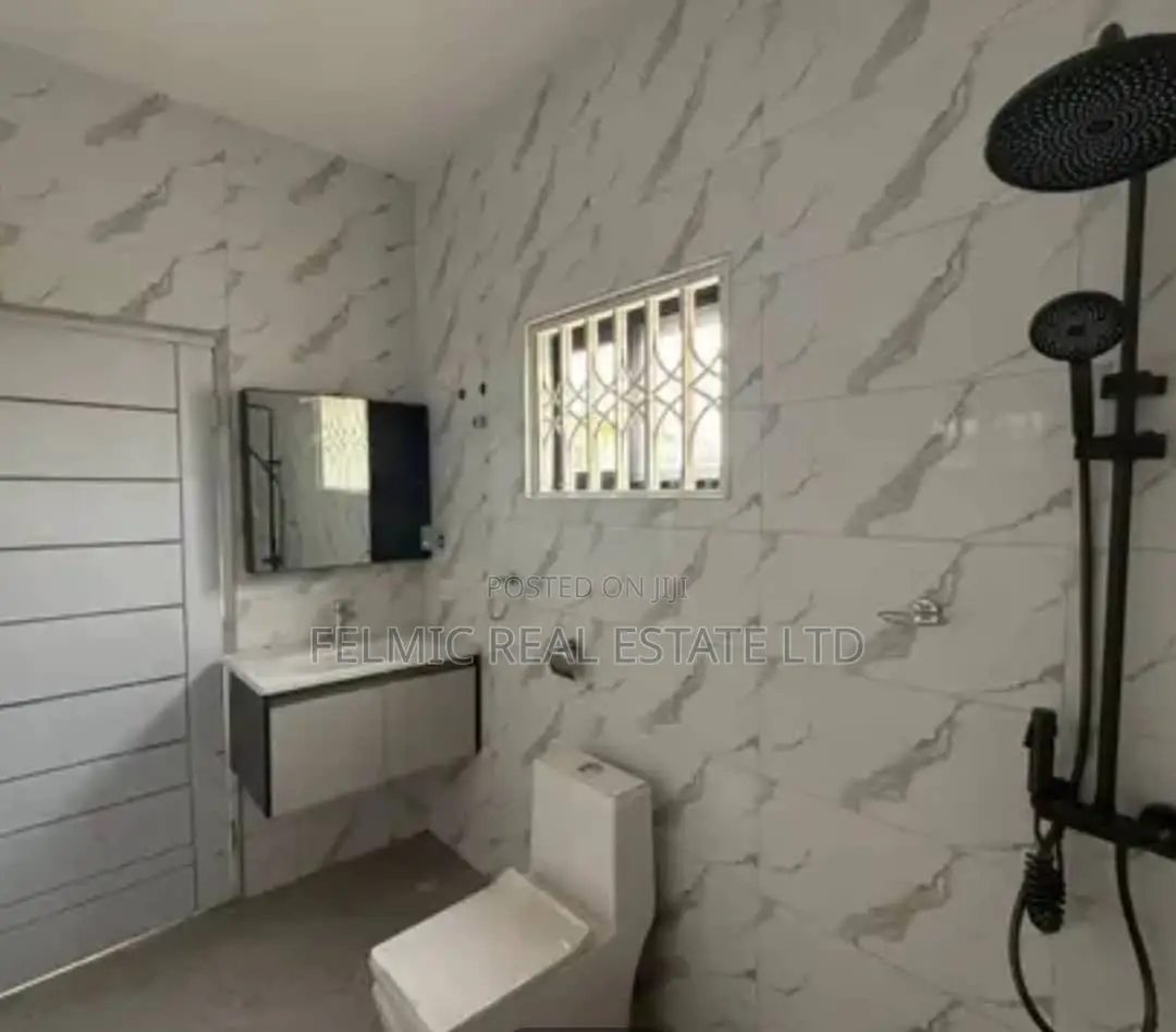 3bdrm House in Felmic Real Estate, Baatsona Total for sale in Baatsona Total