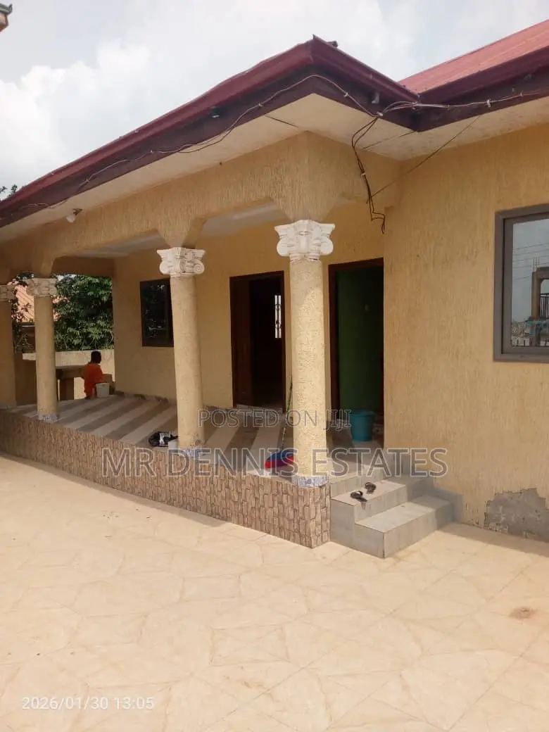 3bdrm Apartment in Westhills Mall for rent in West Hills Mall Area