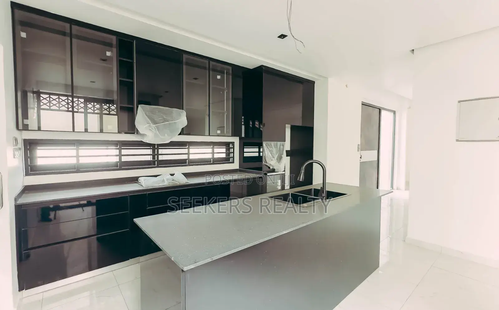 4bdrm Bungalow in Seekers Realty, Accra Metropolitan for sale in Accra Metropolitan