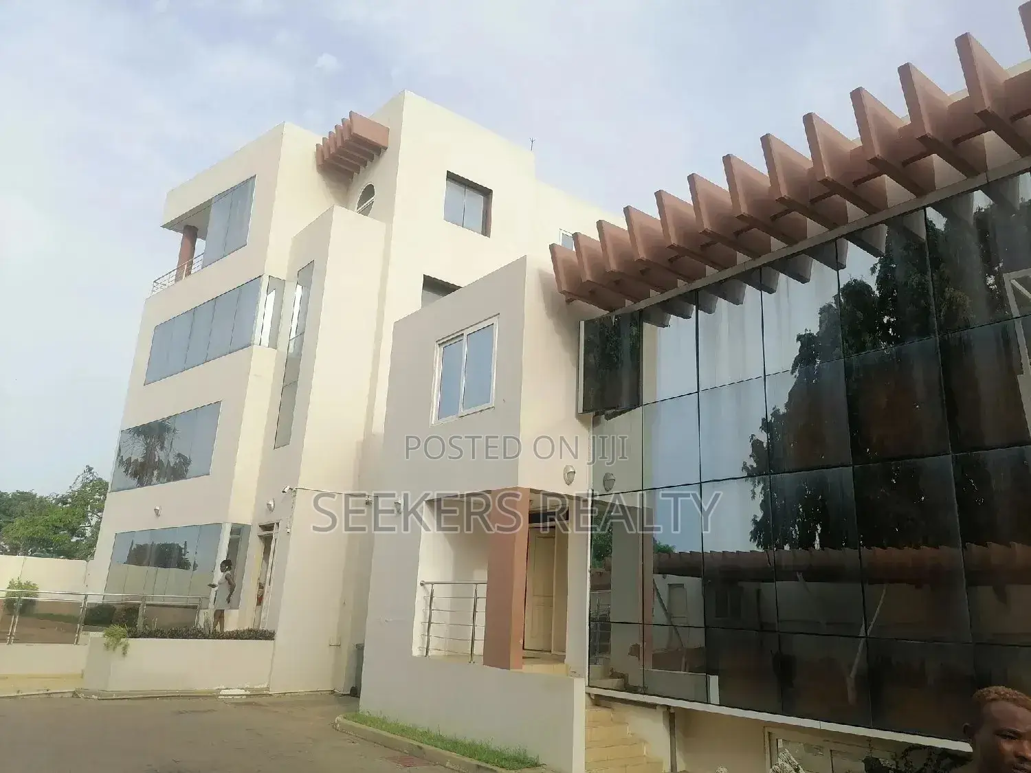 Furnished 2bdrm Apartment in Seekers Realty, Coffee Shop Area for rent in Coffee Shop Area