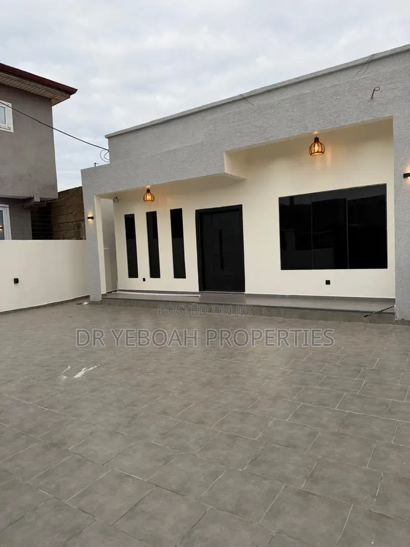 3bdrm House in Spintex Manet:- 3, Coca Cola for sale in Coca Cola