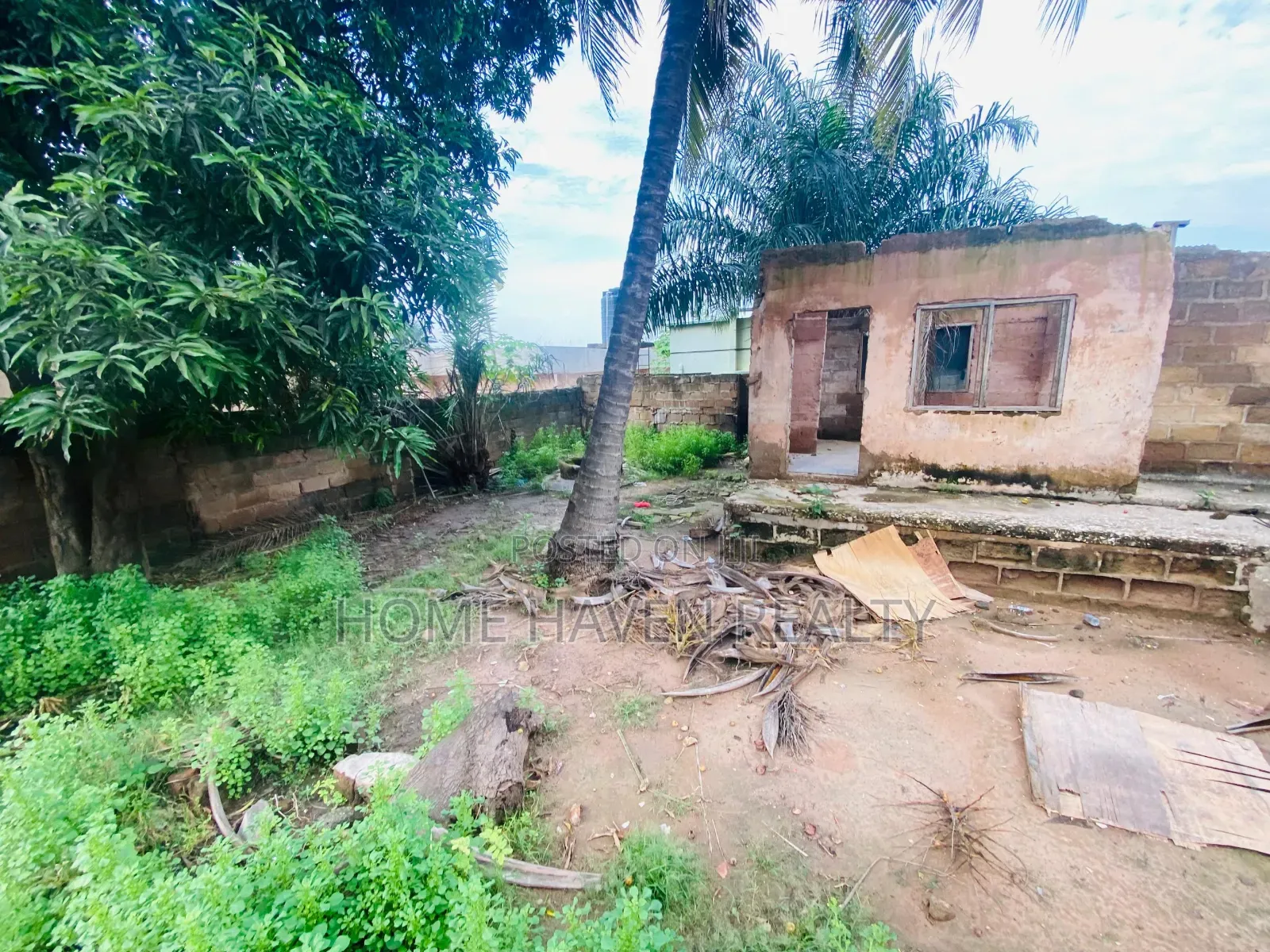 0.13 Acre Land for Sale at Achimota Abc in Neoplan