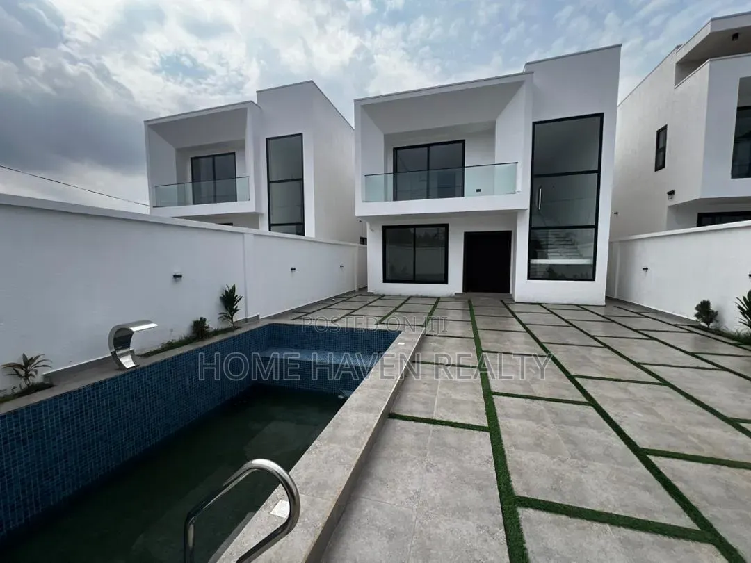 4bdrm House in Ashaley Botwe, Little Roses Area for sale in Little Roses Area
