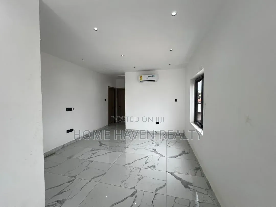 4bdrm House in Ashaley Botwe, Little Roses Area for sale in Little Roses Area