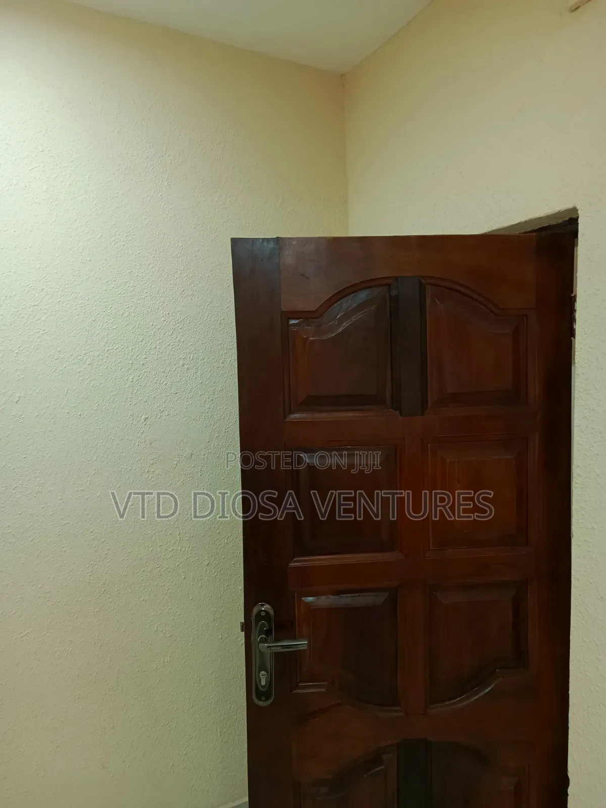 1bdrm Room & Parlour in Dansoman, Market for rent in Market