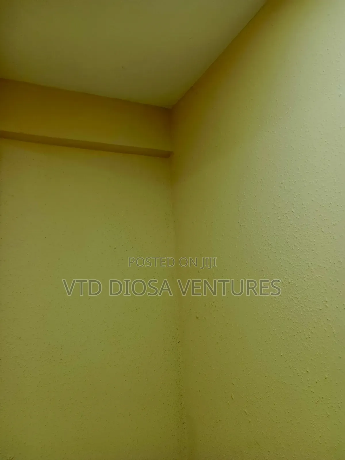 1bdrm Room & Parlour in Dansoman, Market for rent in Market