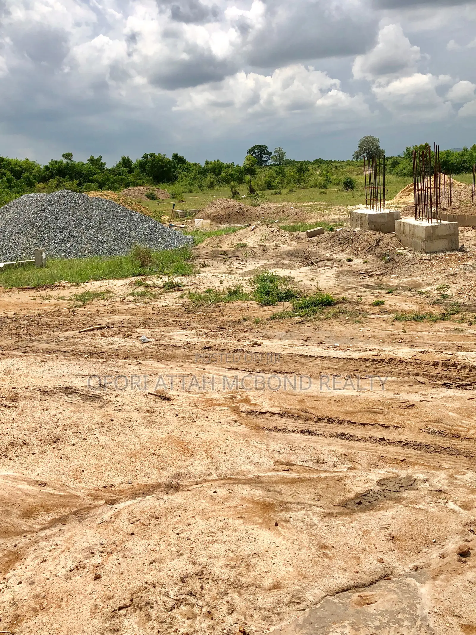 = Afienya Secured Full Plots ! (Estate Full Plot) in Tema Metropolitan