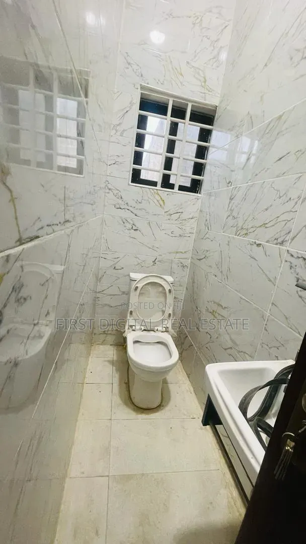 4bdrm House in First Digital Real, Kwabenya for sale in Kwabenya
