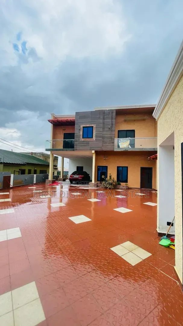 4bdrm House in First Digital Real, Kwabenya for sale in Kwabenya