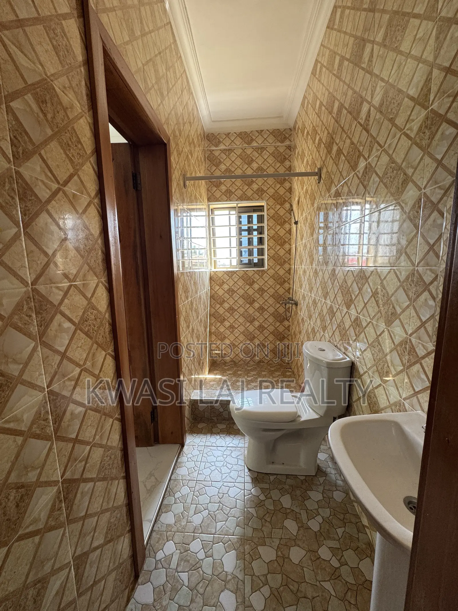 2bdrm Apartment in New Bortianor, Weija for rent in Weija