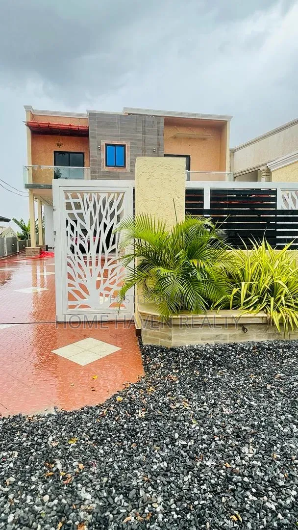 4bdrm House in Kwabenya Adwoa Sarfo for sale in Kwabenya