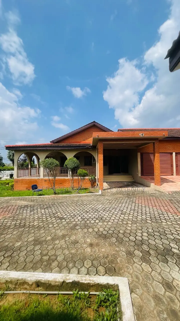 6bdrm House in Sefdard Properties, North Legon for rent in North Legon