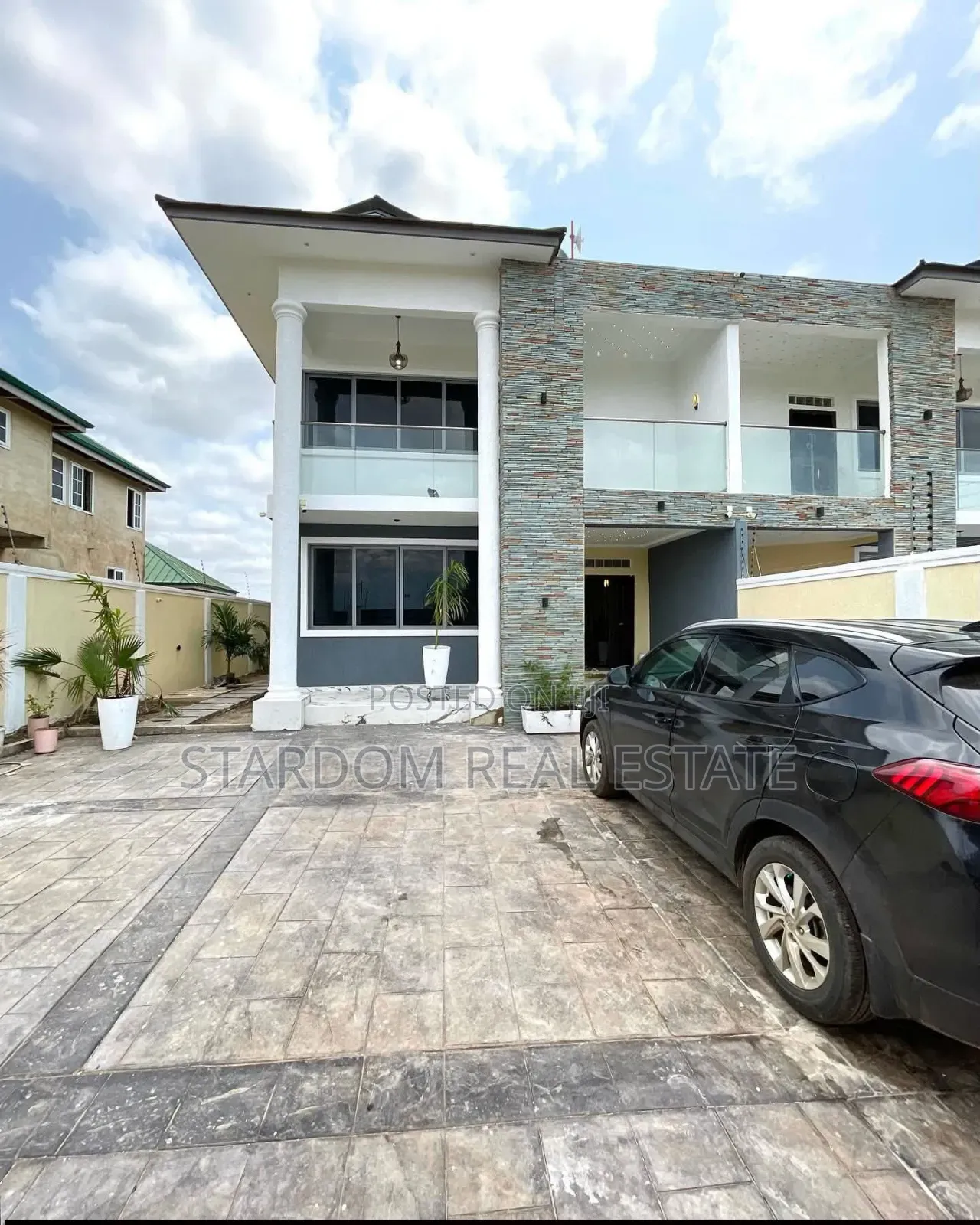 3bdrm Duplex in Borteyman, School Junction for rent in School Junction