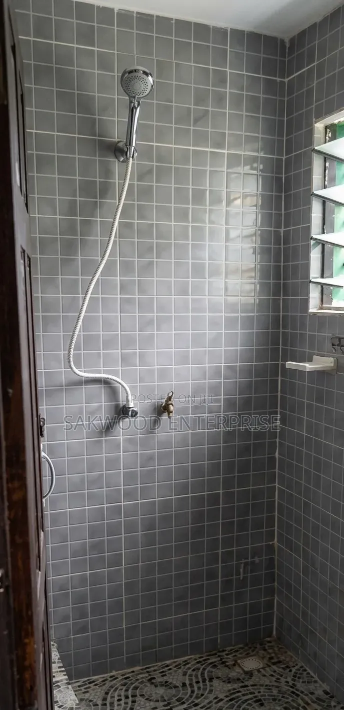1bdrm Apartment in Sakwood Enterprise, Sasaabi for rent in Sasaabi