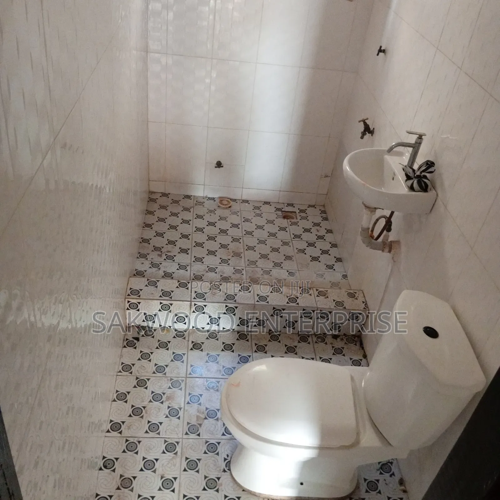 2bdrm Apartment in Sakwood Enterprise, Sasaabi for rent in Sasaabi