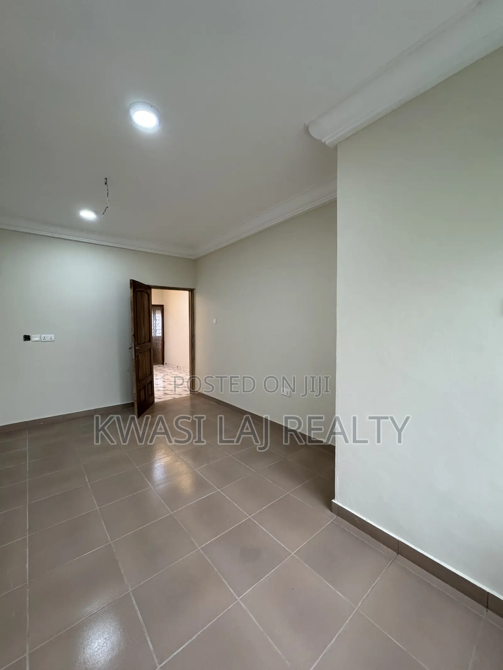 1bdrm Apartment in Redtop, Weija for rent in Weija