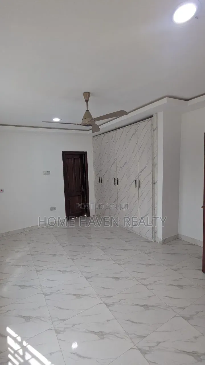 4bdrm House in Atomic Down, Kwabenya for sale in Kwabenya