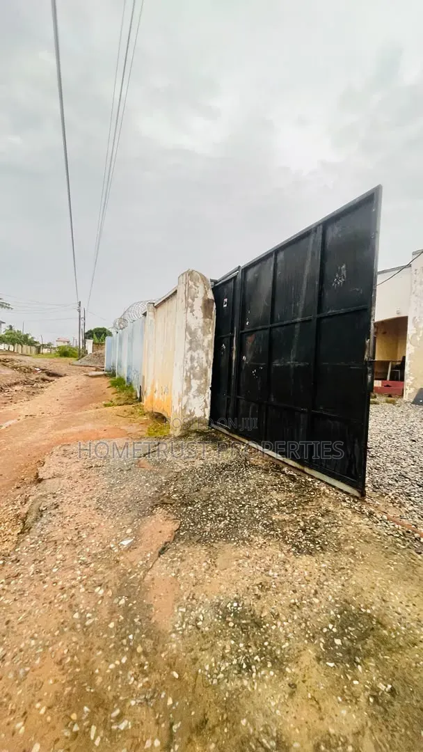 2bdrm House in Ablekuma Amomorle, Pentecost for sale in Pentecost