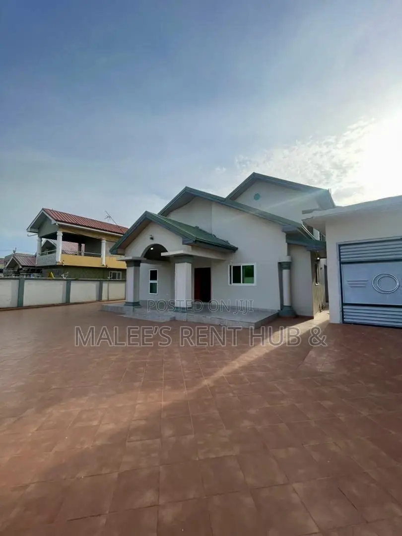 4bdrm House in Maleesrenthub, Spintex for rent in Spintex