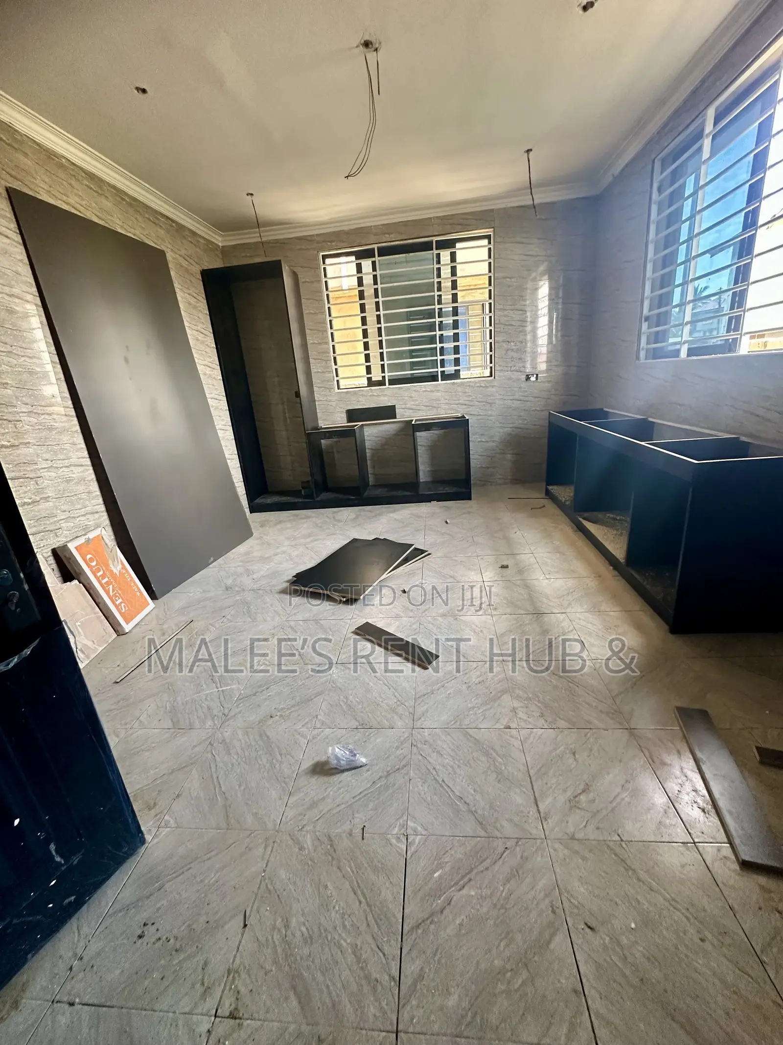 5bdrm Apartment in Maleesrenthub, Spintex for sale in Spintex