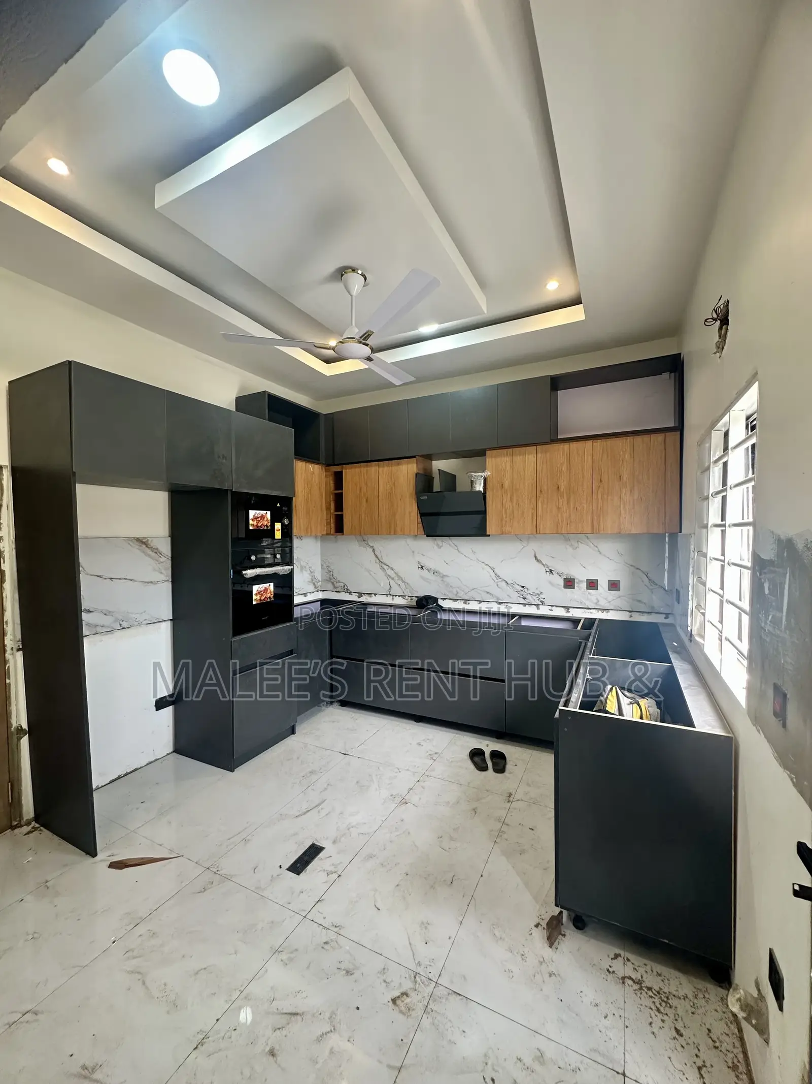3bdrm House in Maleesrenthub, Spintex for sale in Spintex