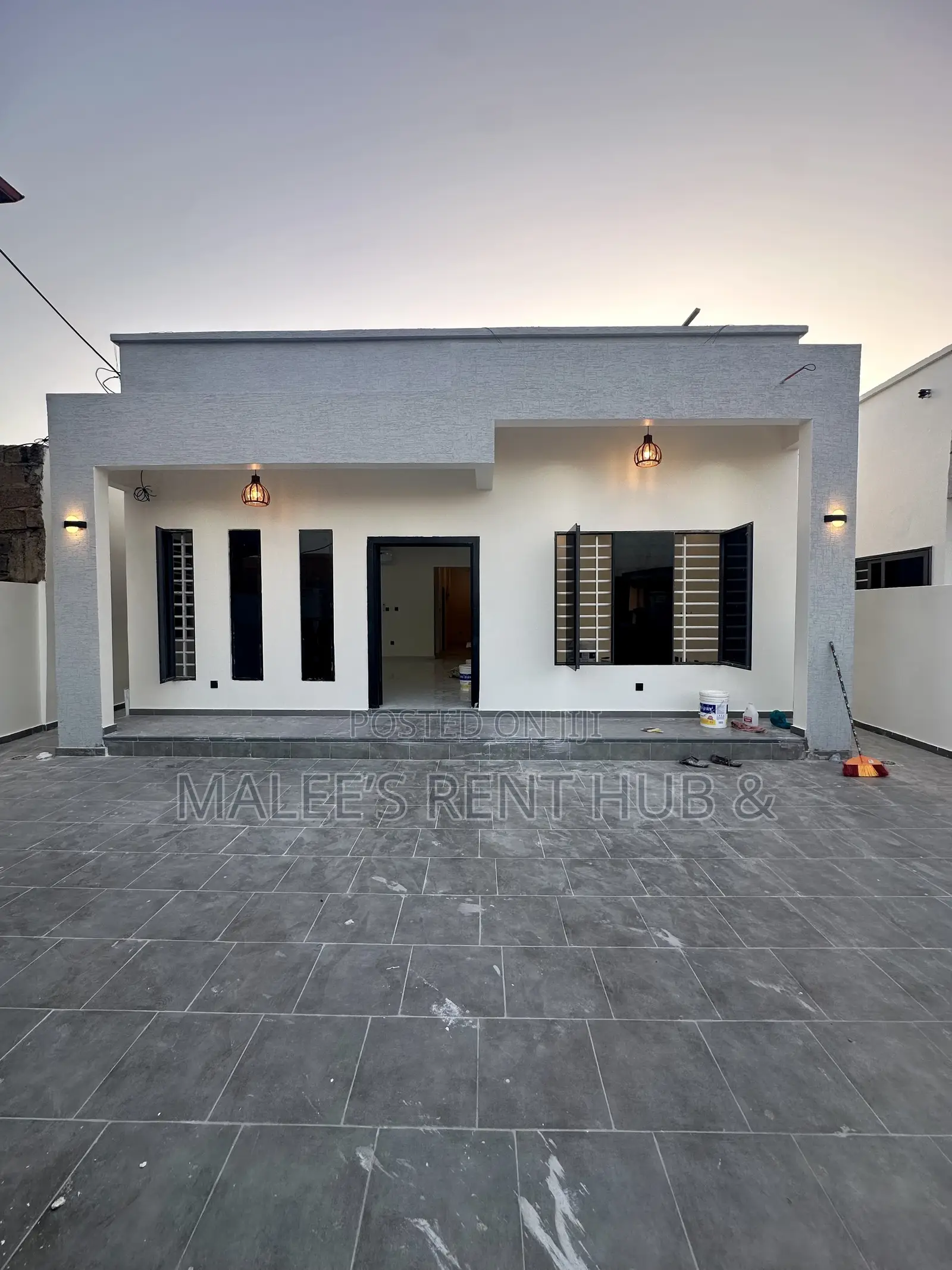 3bdrm House in Maleesrenthub, Spintex for sale in Spintex