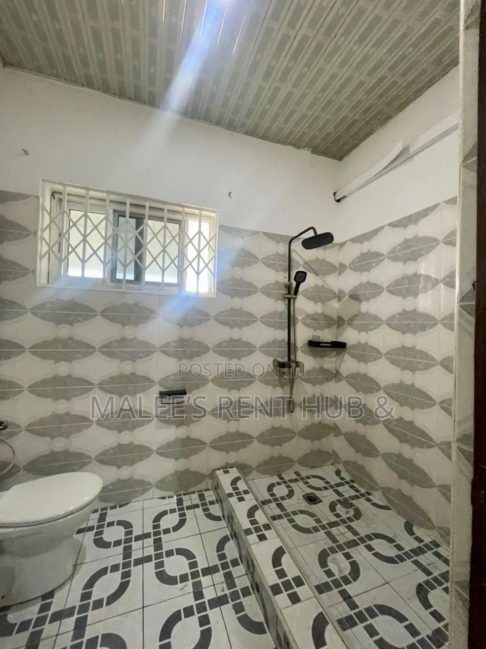 3bdrm House in Maleesrenthub, Spintex for rent in Spintex
