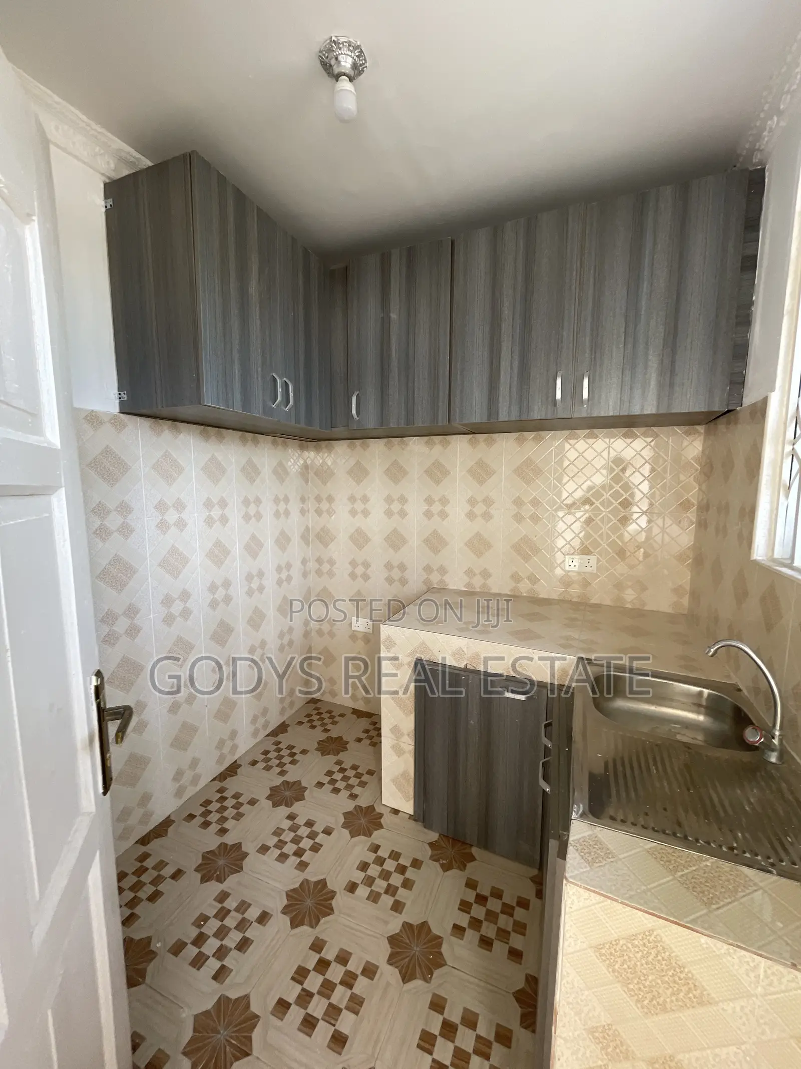 1bdrm Apartment in New Market Road, Kasoa for rent in Kasoa
