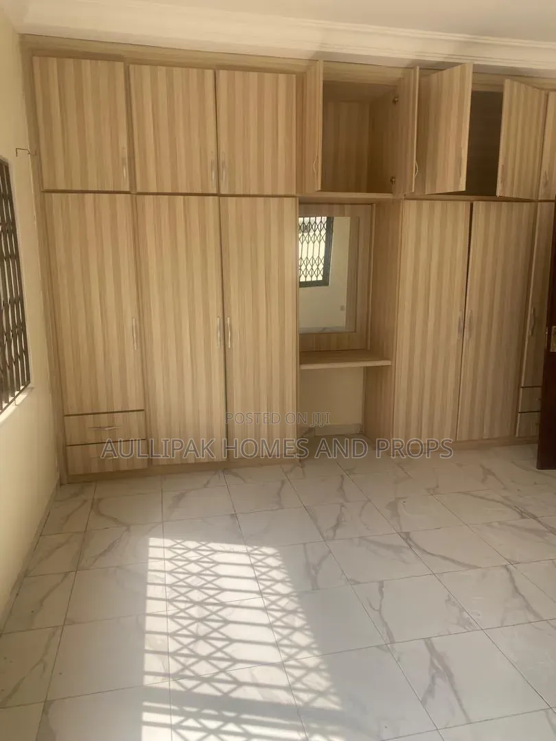 3bdrm House in Lakeside for rent in Lake Side Estate