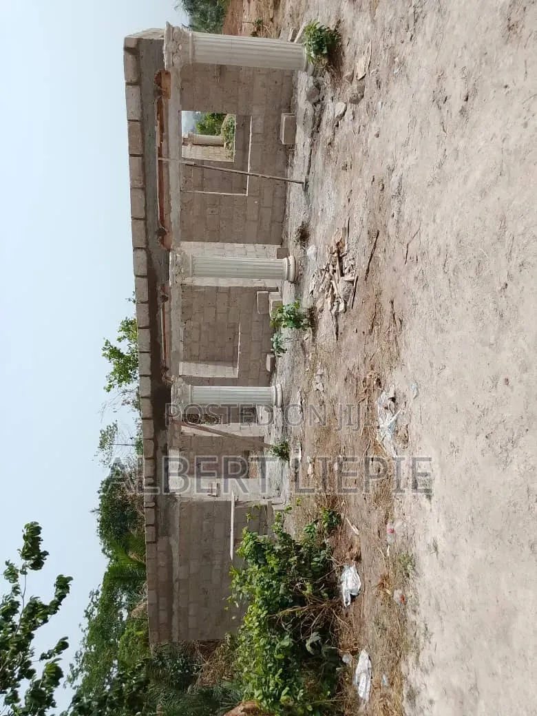 3bdrm Townhouse/Terrace in Albert, Offinso North for sale in Offinso North