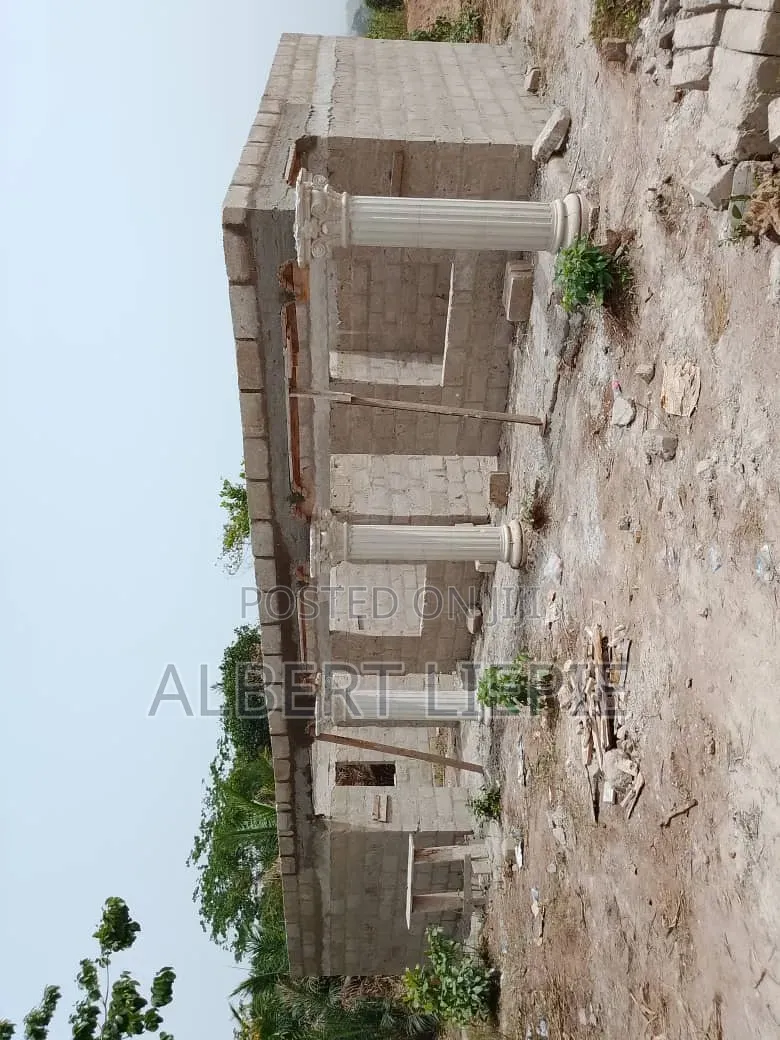 3bdrm Townhouse/Terrace in Albert, Offinso North for sale in Offinso North