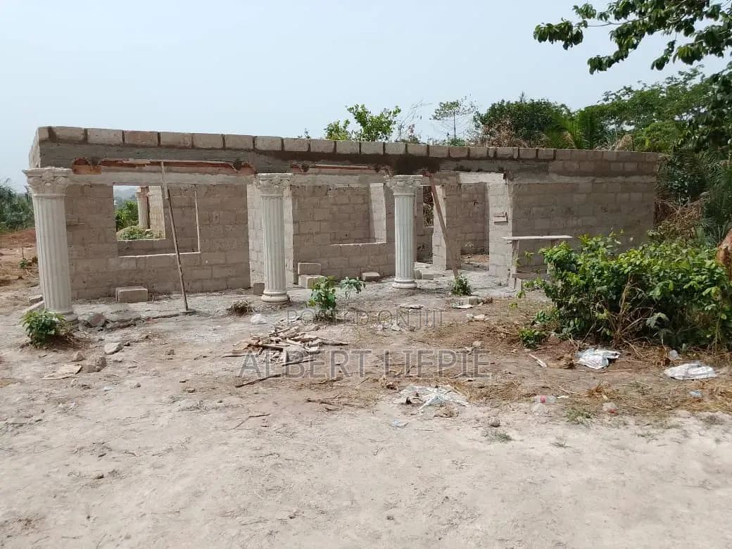 3bdrm Townhouse/Terrace in Albert, Offinso North for sale in Offinso North