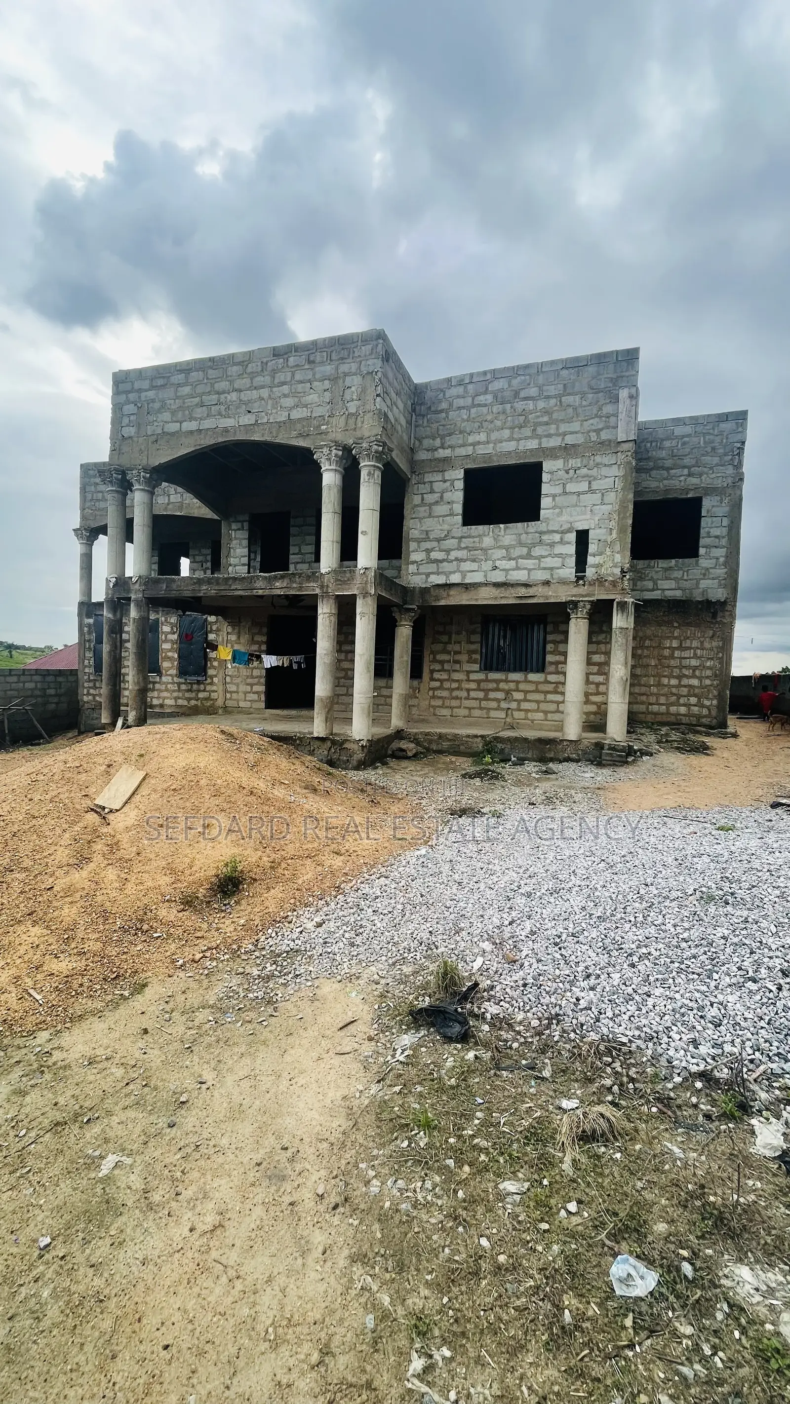 9bdrm House in Sefdard Properties, Amasaman for sale in Amasaman