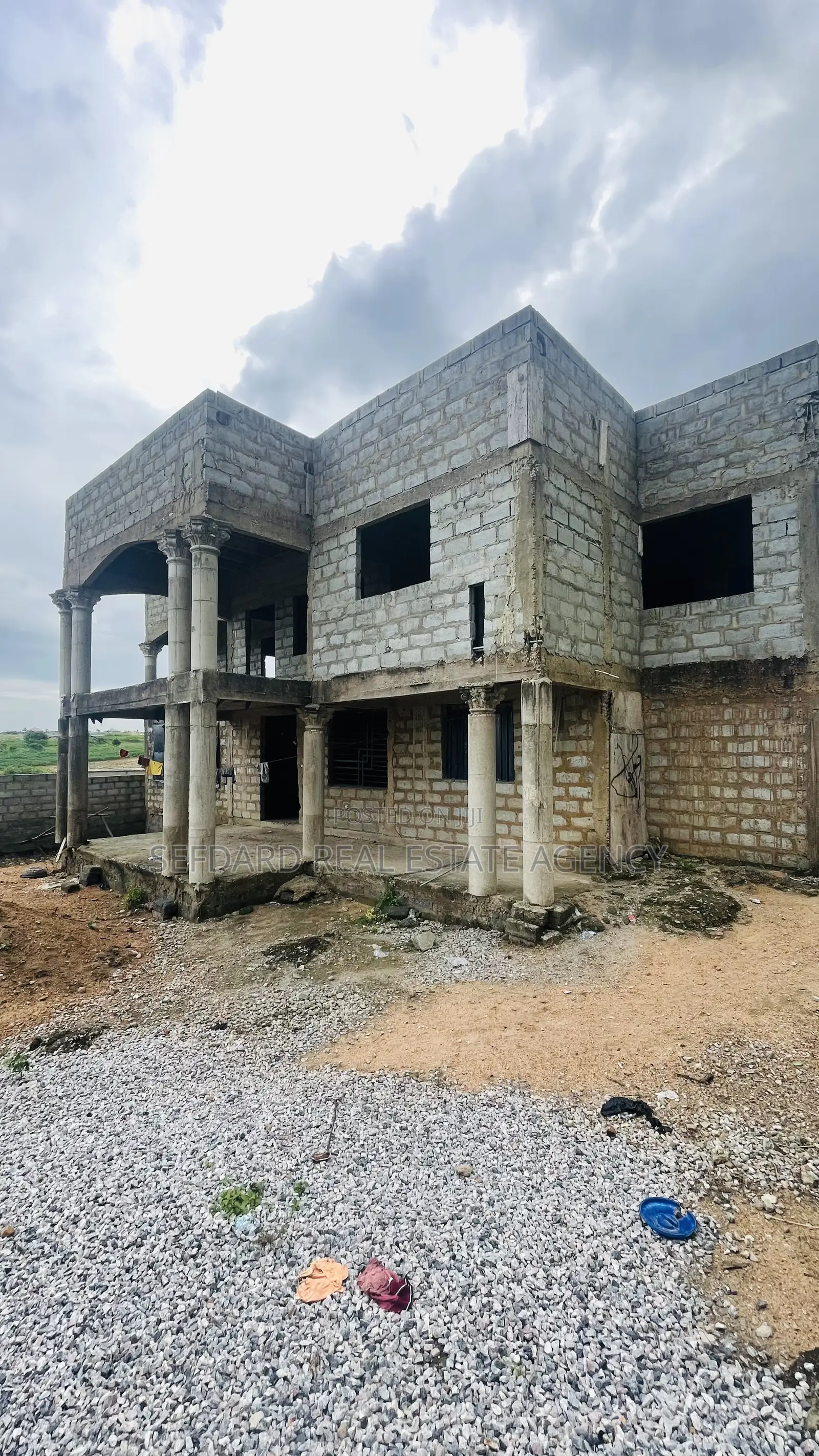 9bdrm House in Sefdard Properties, Amasaman for sale in Amasaman
