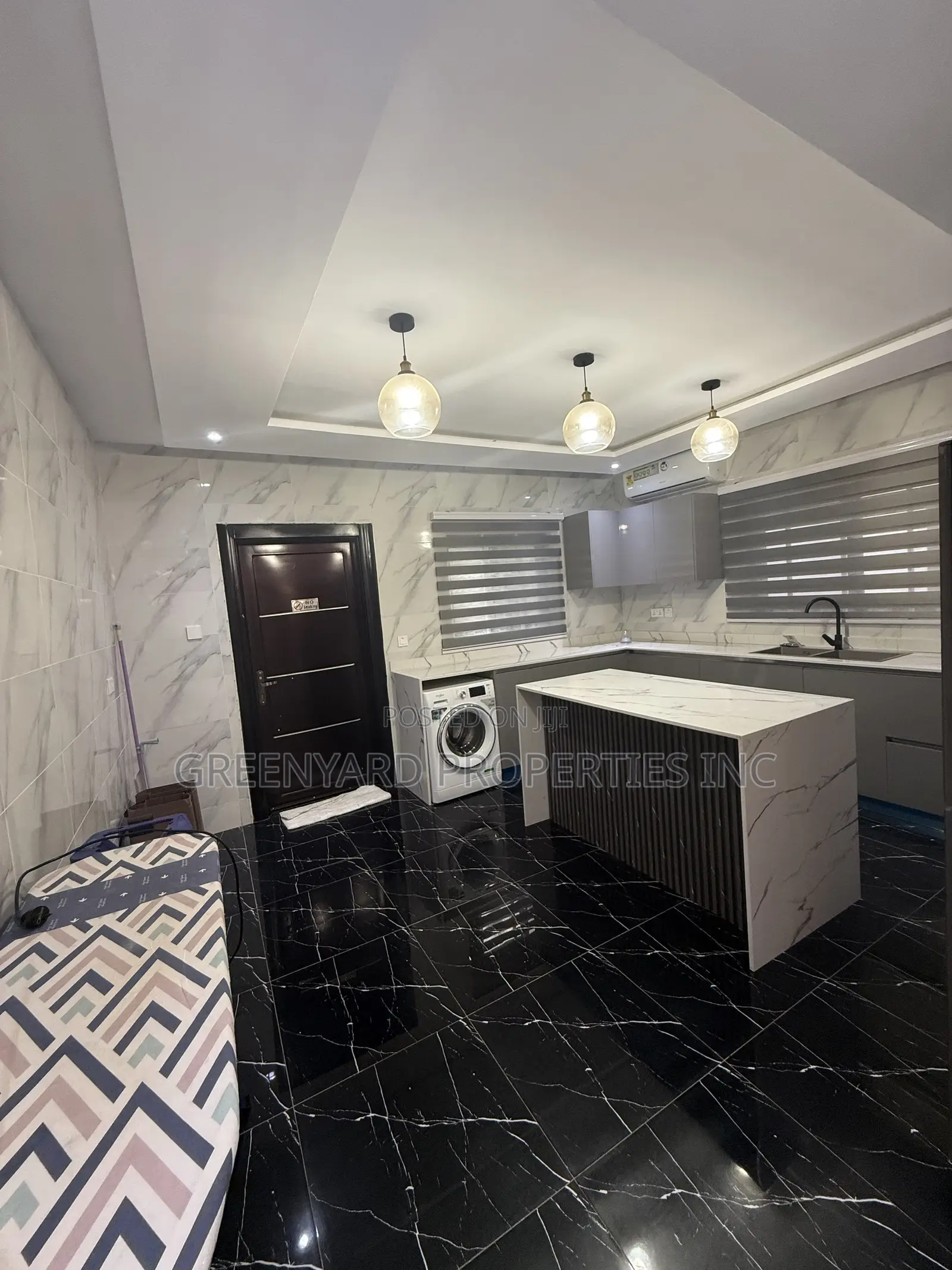 Furnished 4bdrm House in American House, East Legon for rent in East Legon