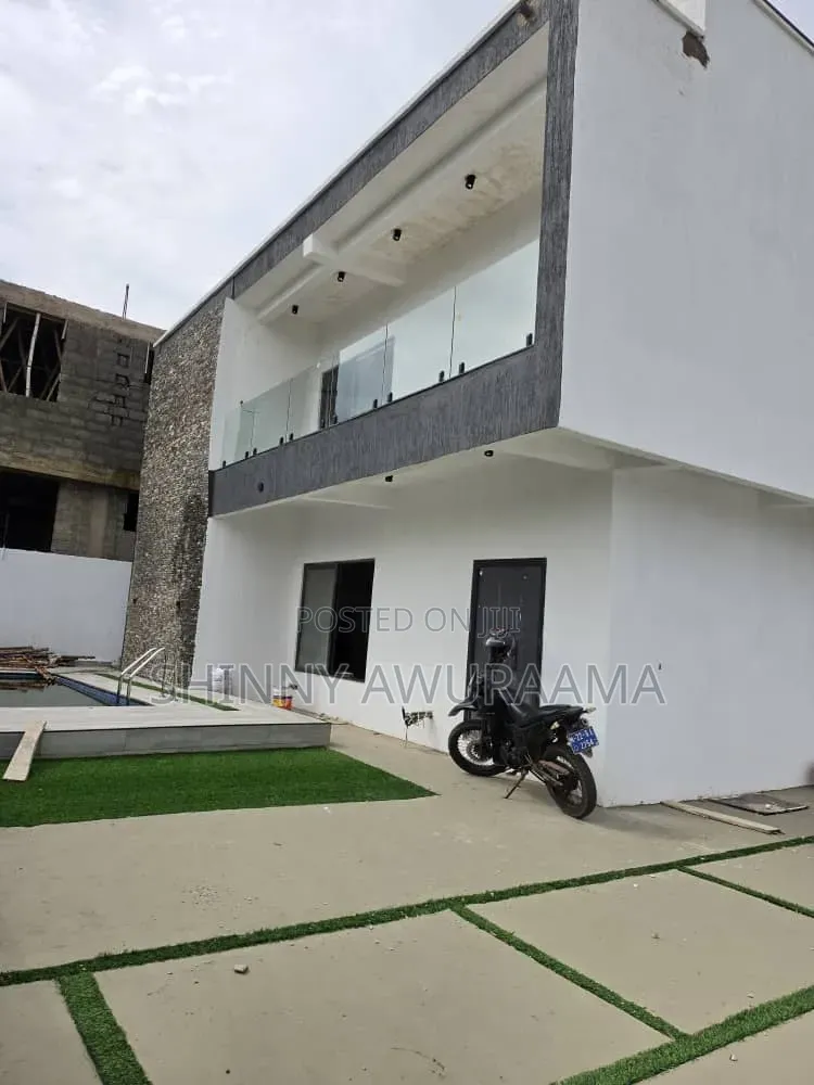 4bdrm House in East Legon, American House for sale in American House