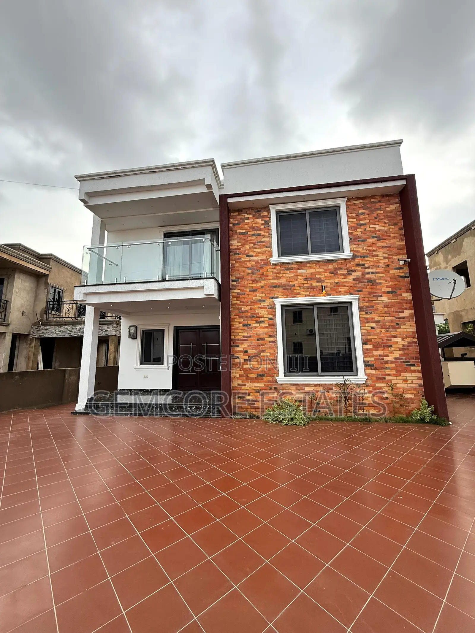 Furnished 4bdrm House in East Legon, American House for rent in American House