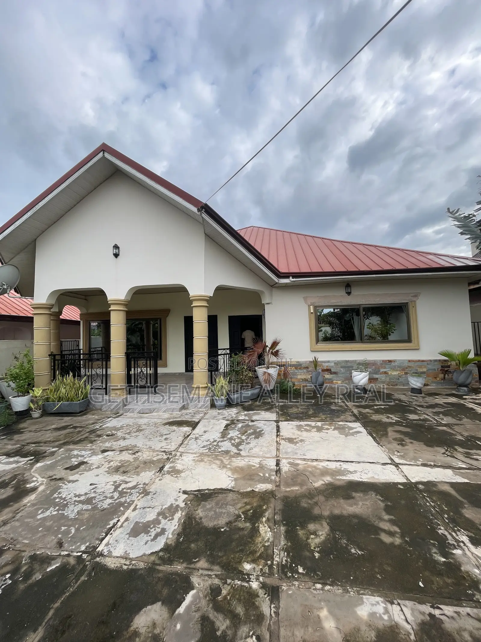 2bdrm House in Ayigbe Town, West for rent in West Hills Mall Area