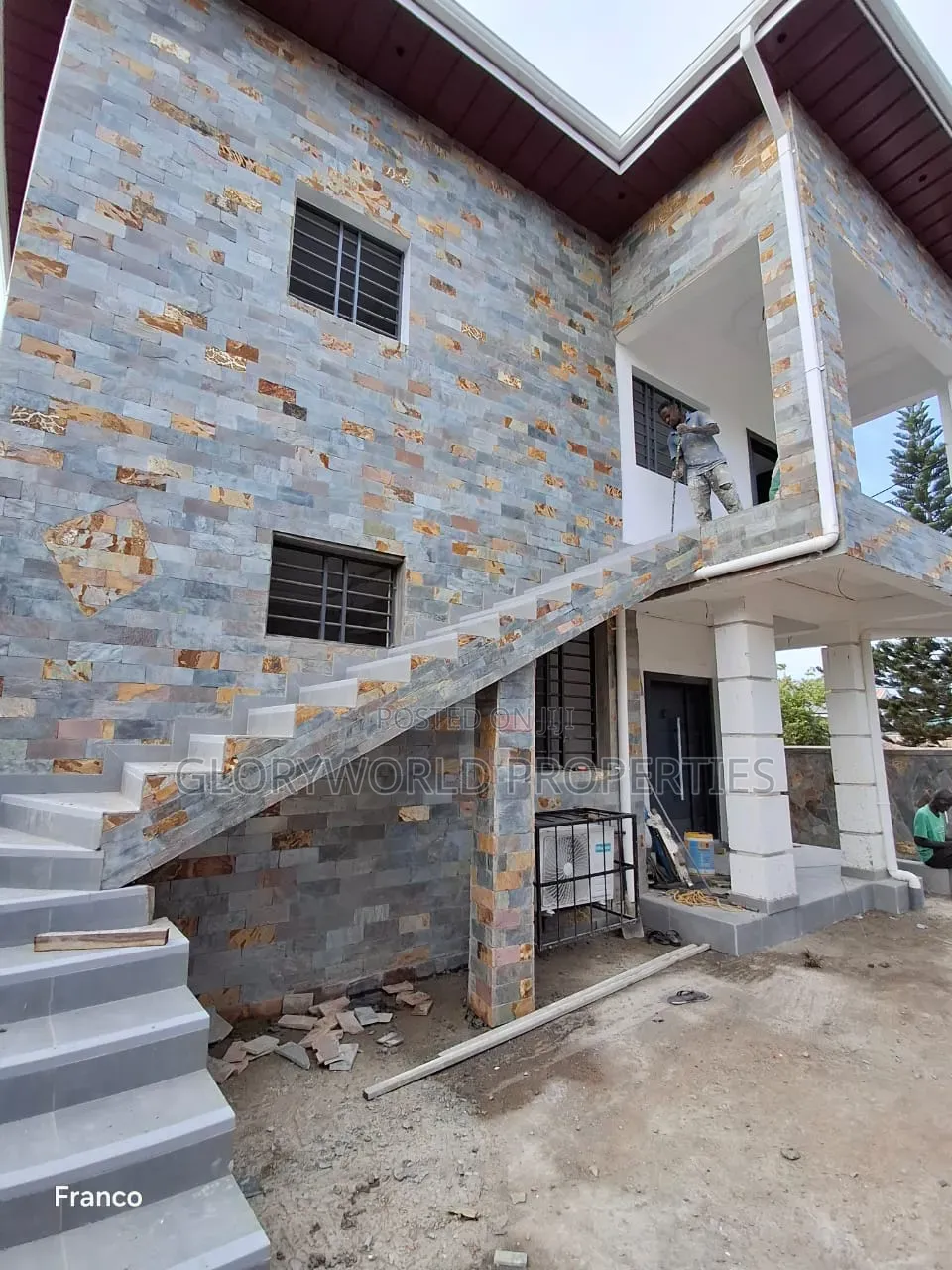 3bdrm Apartment in Baatsona Total for rent in Baatsona Total