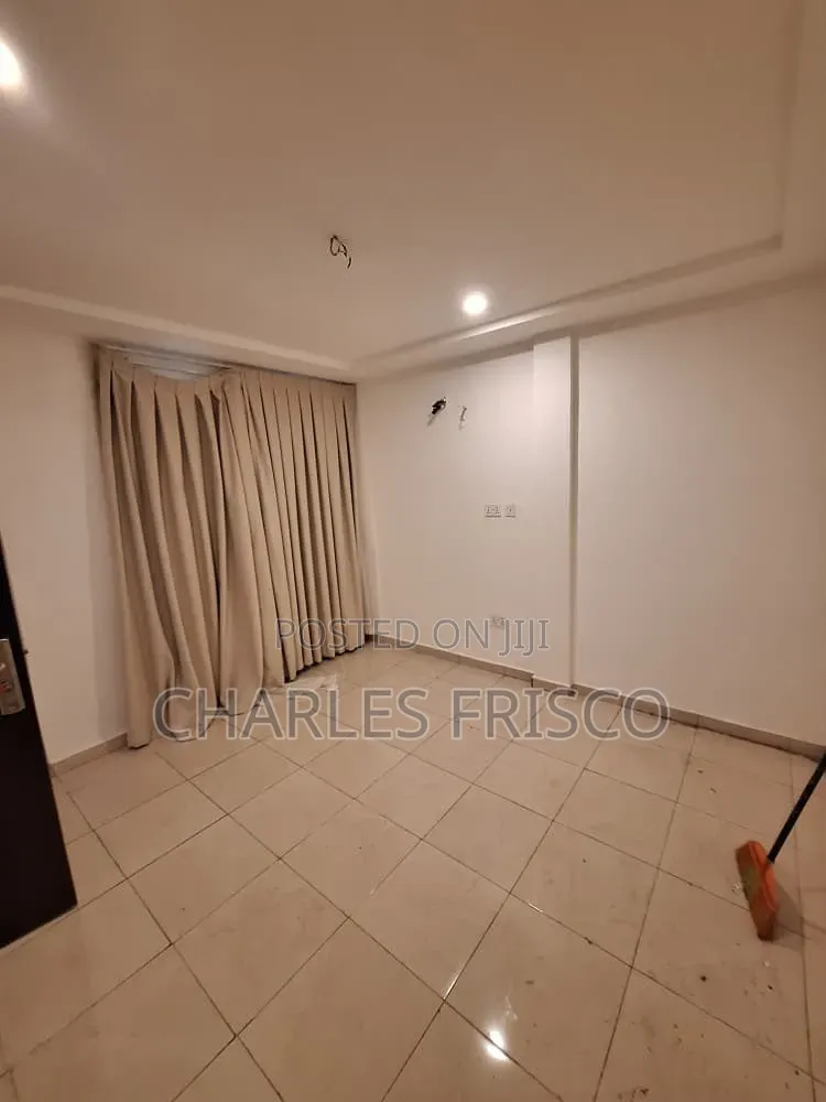 2bdrm Apartment in Botwe School for sale in School Junction