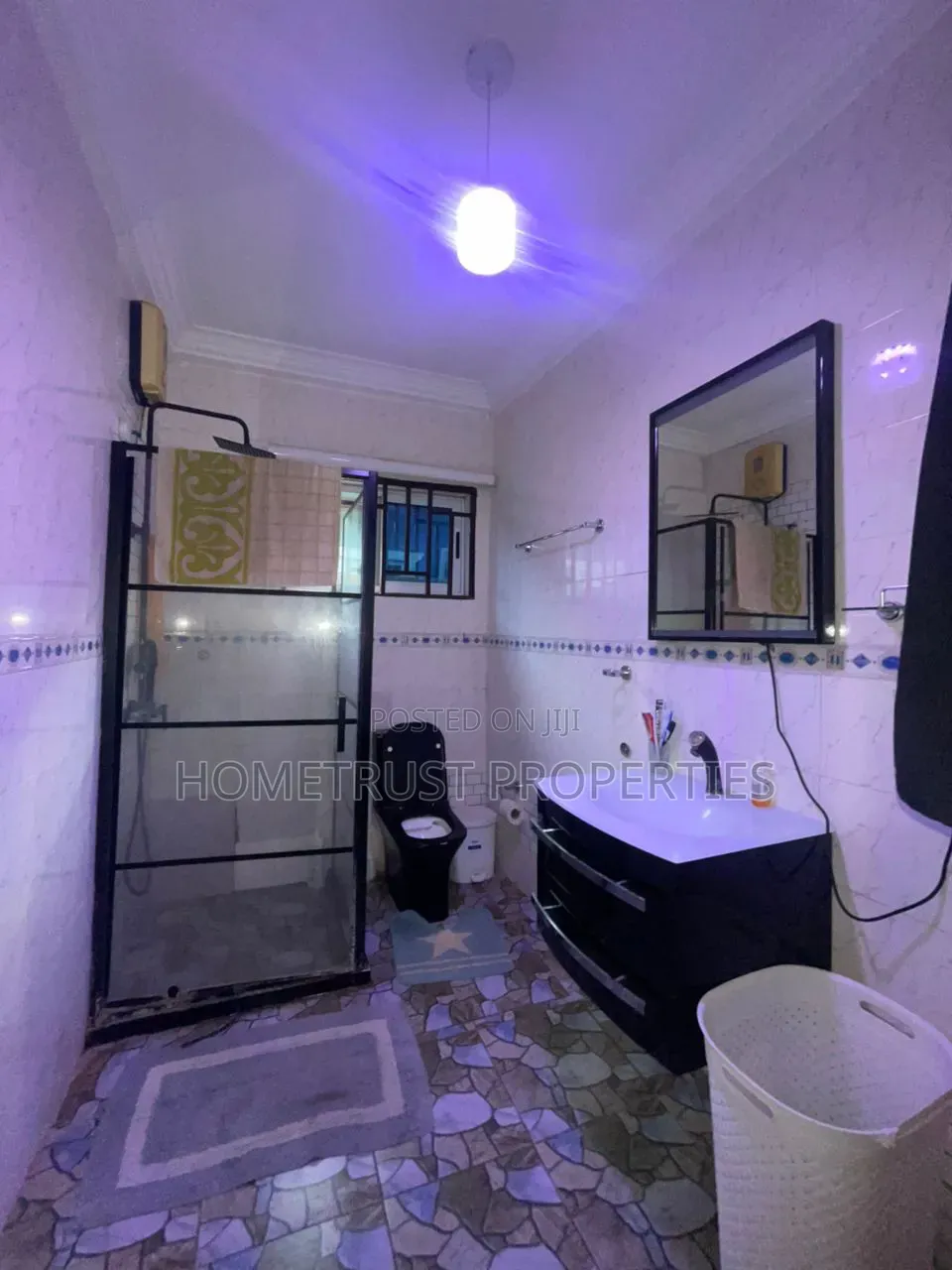5bdrm House in Amasaman 3 Junction for sale in Amasaman