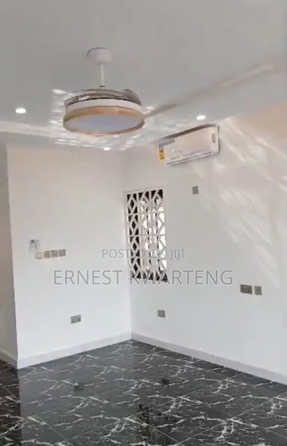 4bdrm Apartment in Grandprestige, Lapaz for rent in Lapaz