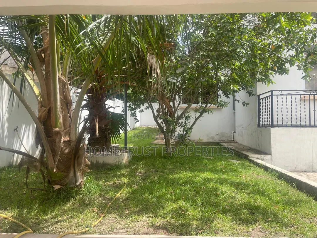 7bdrm Duplex in Kwabenya Acp for rent in Kwabenya