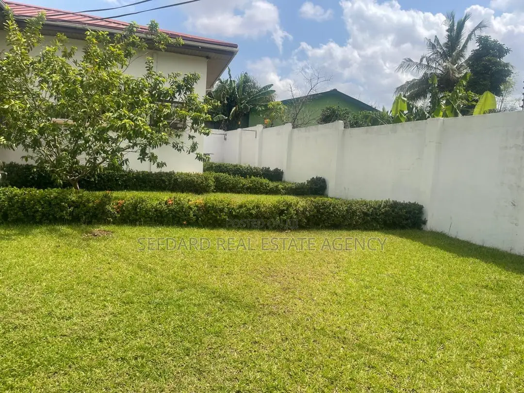 7bdrm House in Sefdard Properties, Kwabenya for rent in Kwabenya