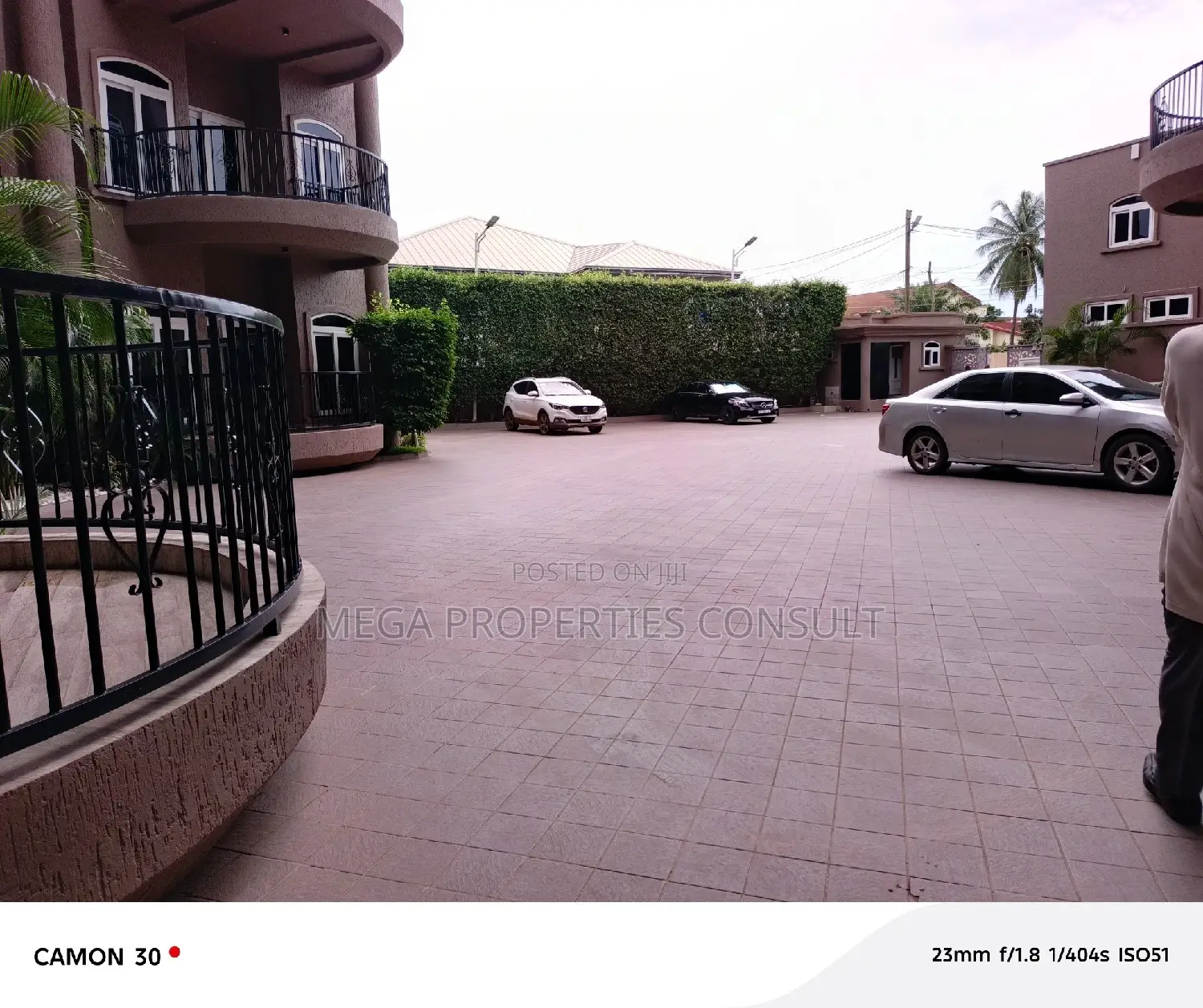 Furnished 2bdrm Apartment in Boundary Road Area for rent in Boundary Road Area