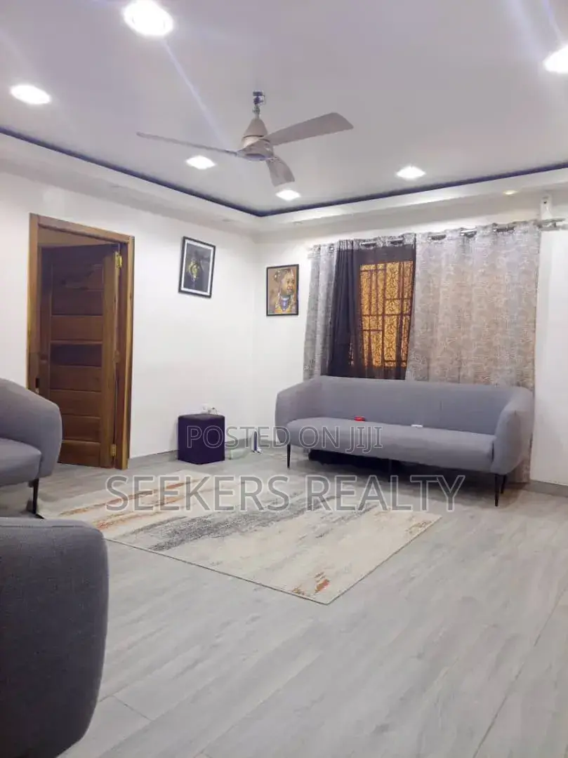 Furnished 2bdrm Apartment in Seekers Realty, Oxford Street for rent in Oxford Street