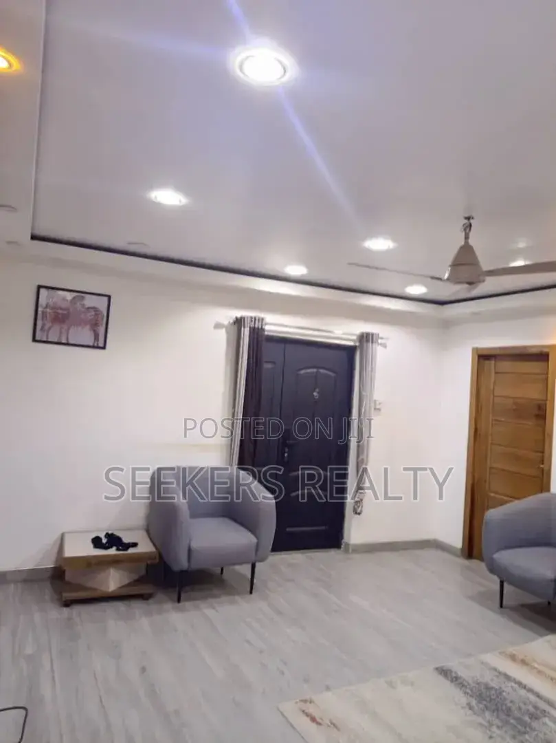 Furnished 2bdrm Apartment in Seekers Realty, Oxford Street for rent in Oxford Street