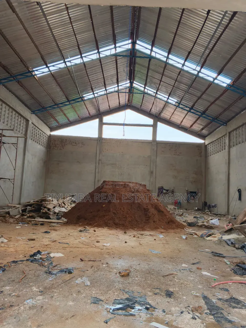 500sqm Warehouse for Rent. in Mile 7