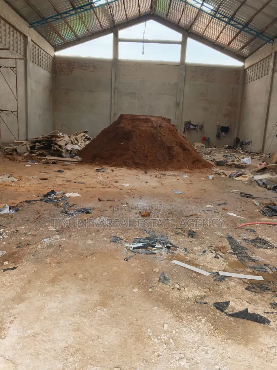 500sqm Warehouse for Rent. in Mile 7