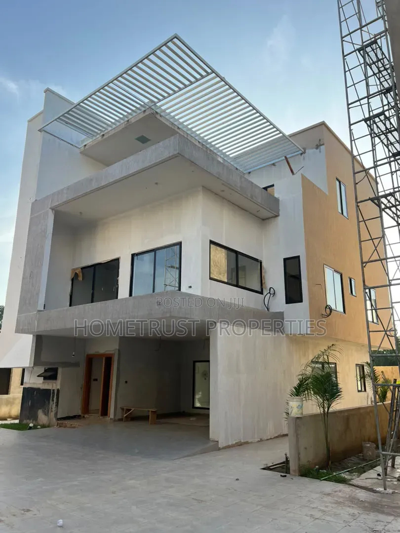 4bdrm Duplex in Cantonment, US Embassy Area for sale in US Embassy Area